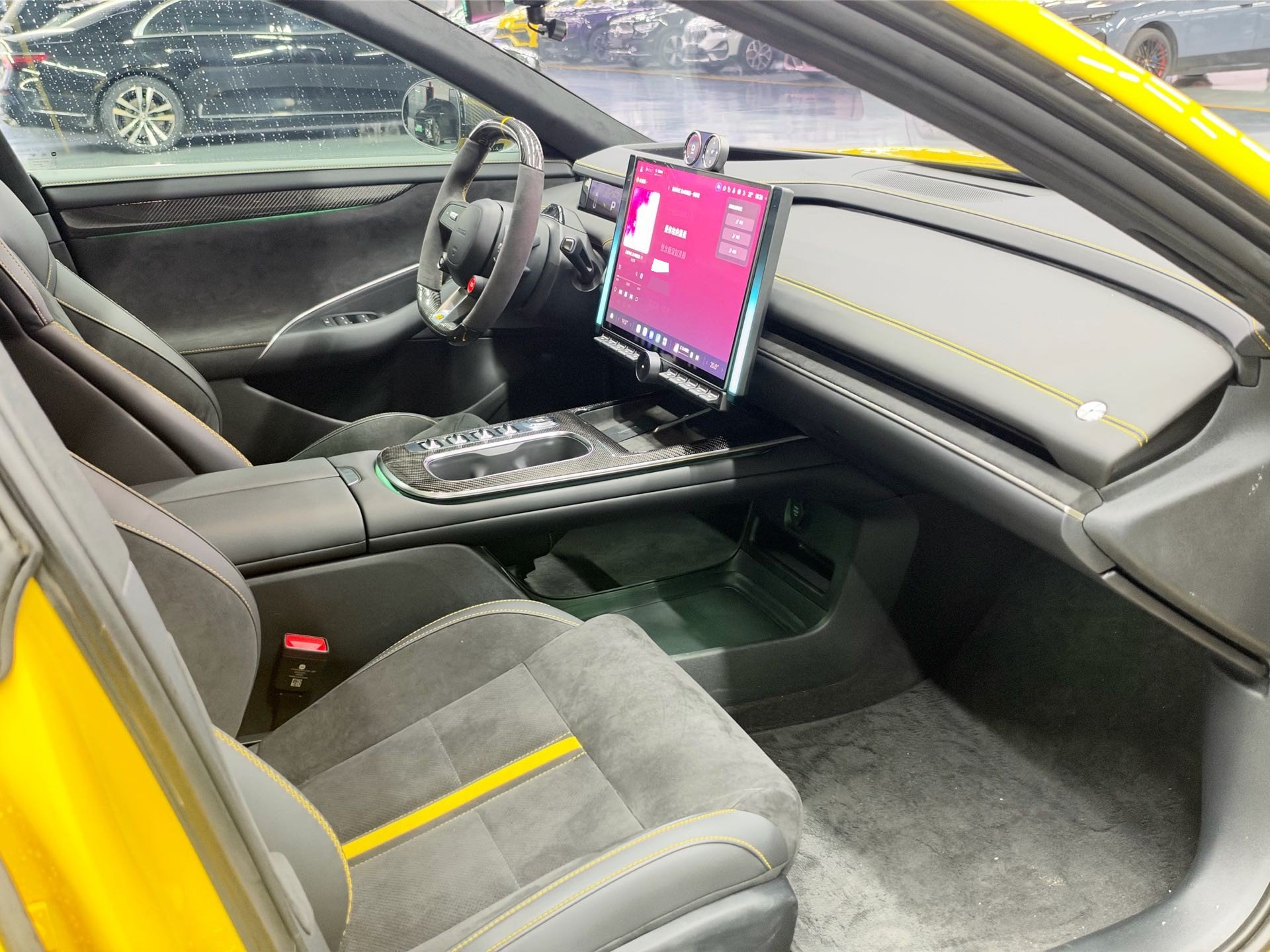 MI SU7 Ultra 2025 #7 MI SU7 Ultra 2025 car image #7