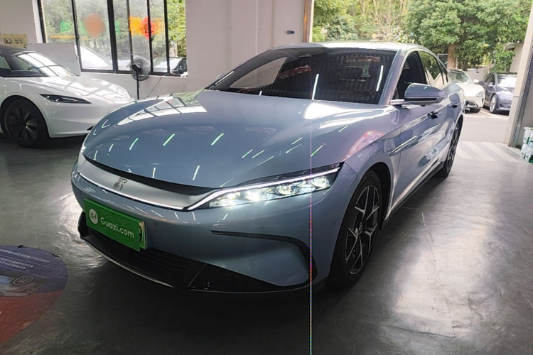 BYD Han 2023 car image #2