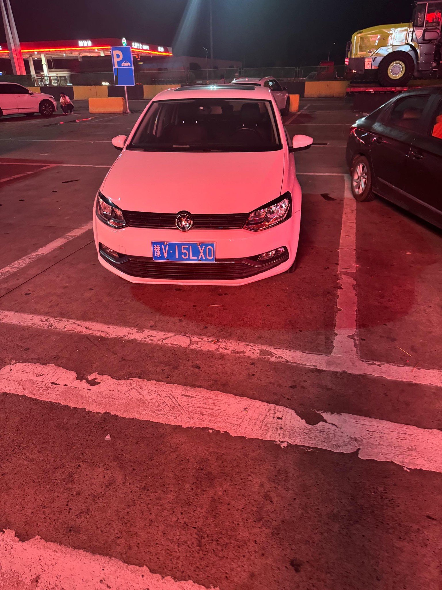 Volkswagen Polo 2018 car image #2