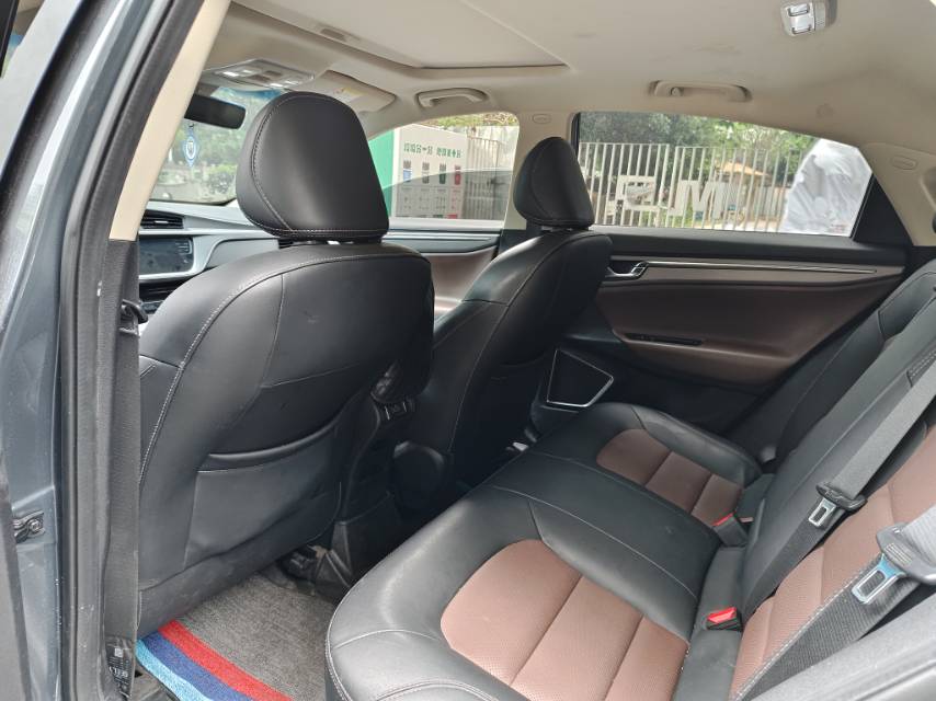 GEELY Emgrand GL 2018 imagen de coche #4