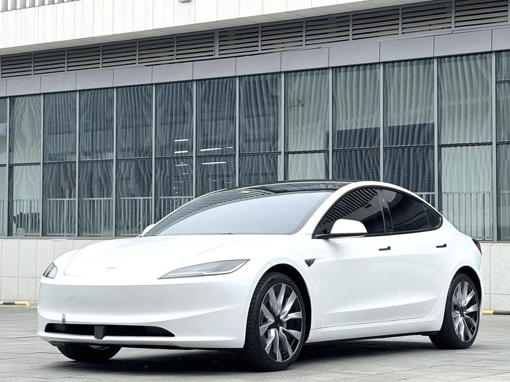 Tesla Model 3 2024 car image 
