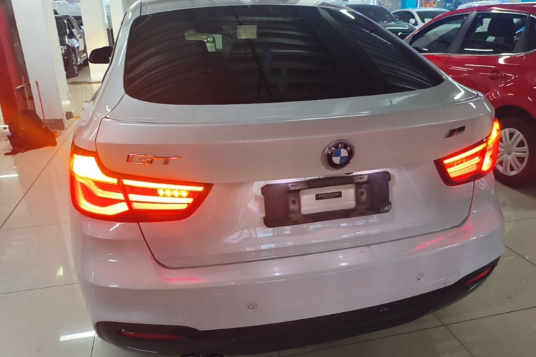 BMW 3 Series GT 2021 car image #6