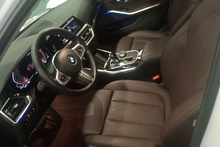 BMW 3 Series 2022 #15 BMW 3 Series 2022 car image #15