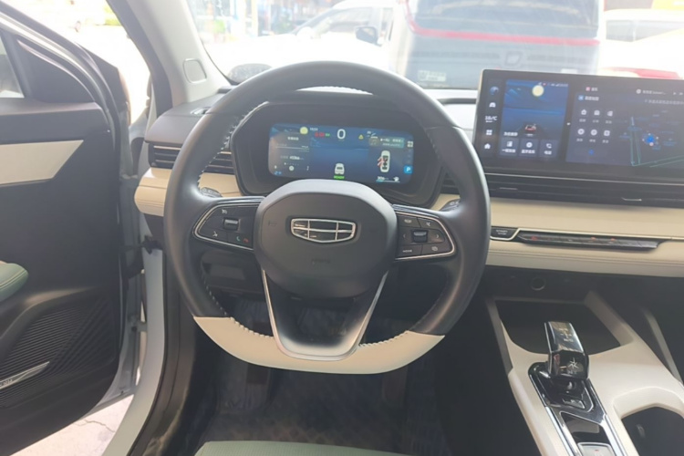 GEELY Emgrand L HiP 2022 imagen de coche #11