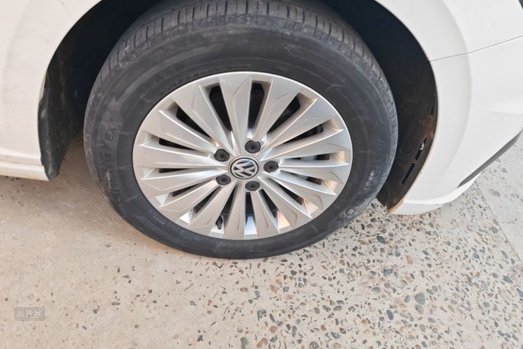 Volkswagen Lavida 2019 car image #9