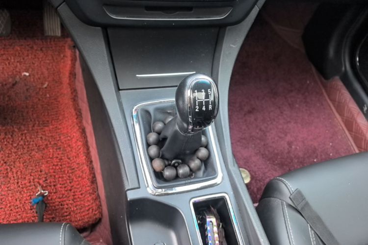 GEELY Emgrand 2018 car image #14