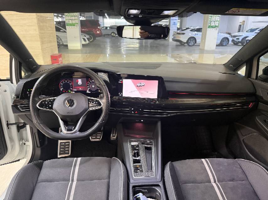 Volkswagen Golf 2022 car image #8
