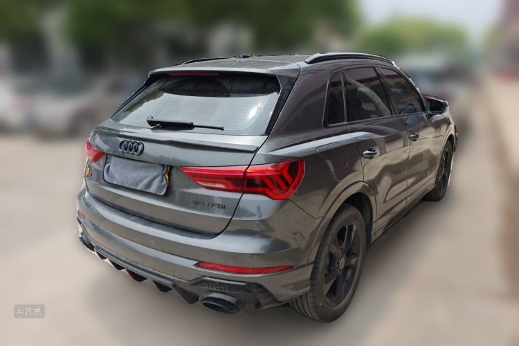 Audi Q3 2023 car image #7
