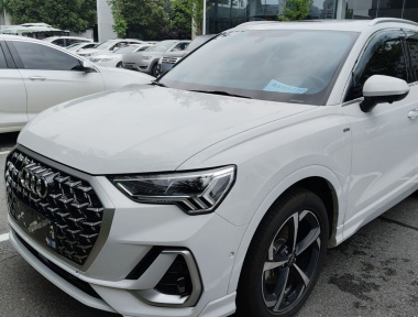 Audi Q3 2025 Audi Q3 2025 car image