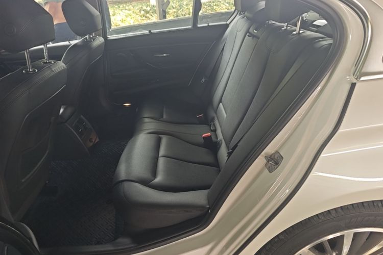 BMW 3 Series 2019 #17 BMW 3 Series 2019 car image #17
