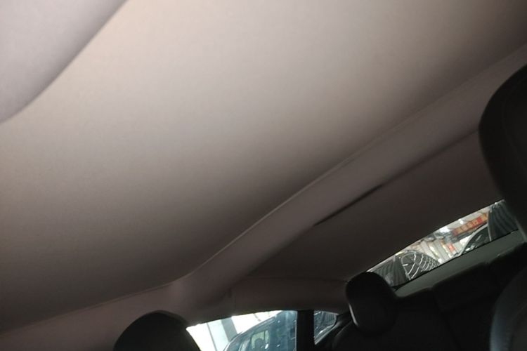 Tesla Model 3 2023 car image #18