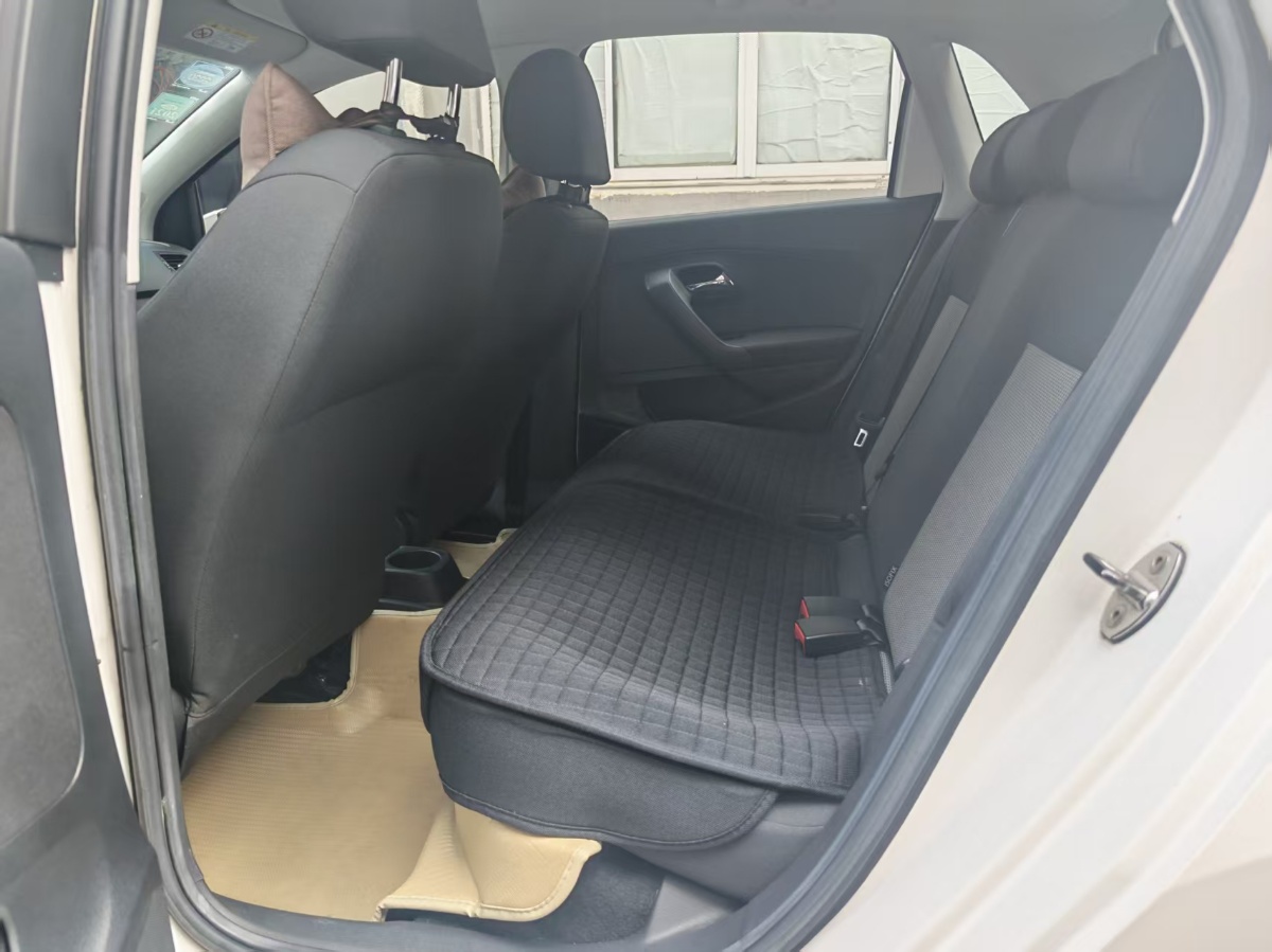 Volkswagen Polo 2019 car image #7