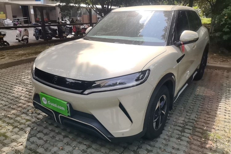 BYD YuanUP 2024 #2 BYD YuanUP 2024 car image #2