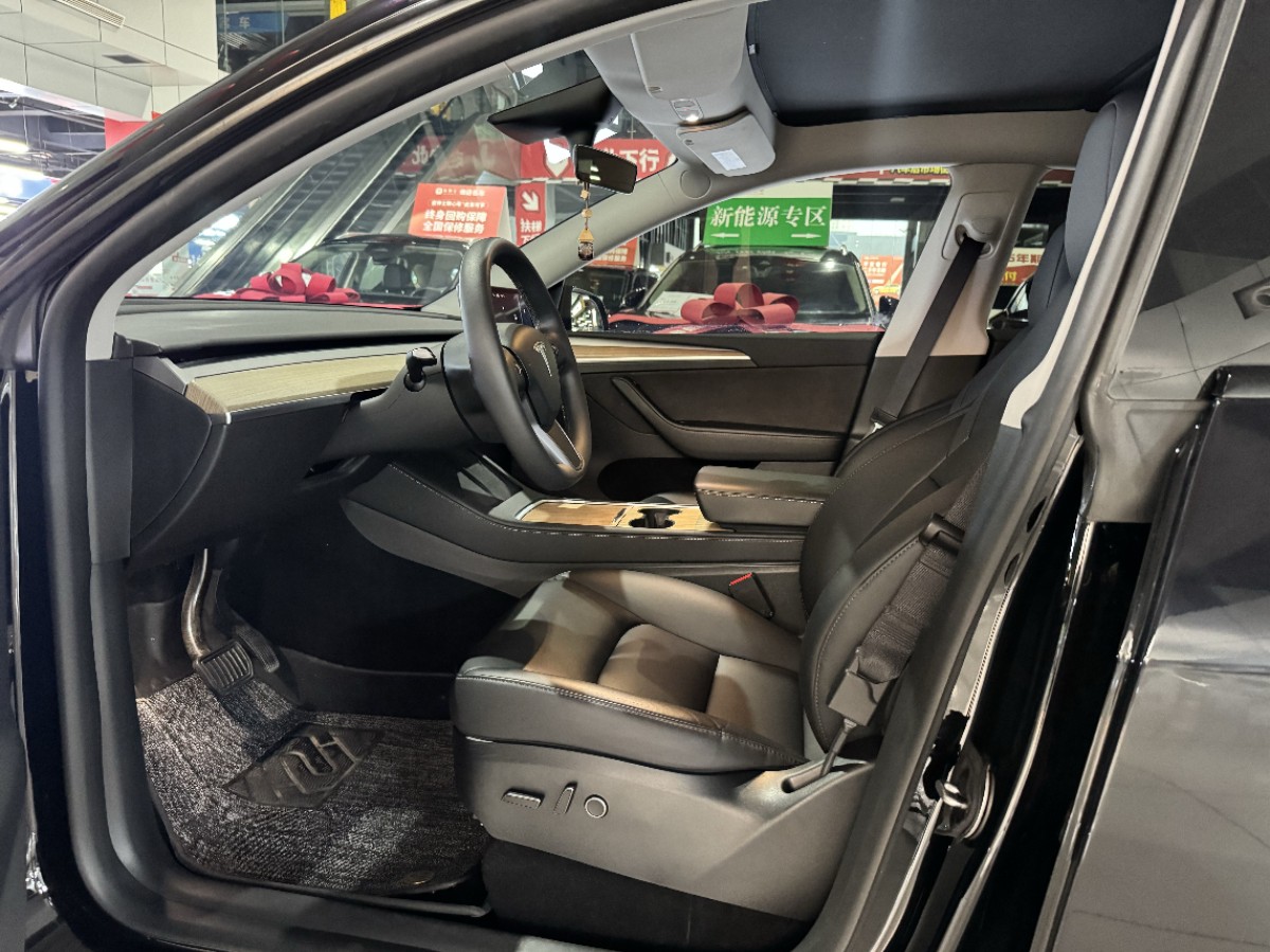 Tesla Model Y 2023 #5 Tesla Model Y 2023 car image #5