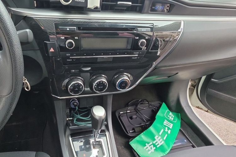 Toyota Corolla 2016 #13 Toyota Corolla 2016 car image #13