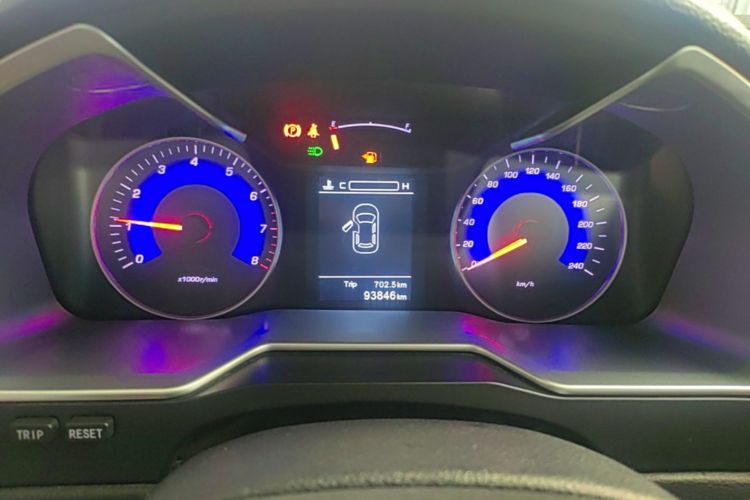 GEELY Emgrand 2016 #12 GEELY Emgrand 2016 car image #12