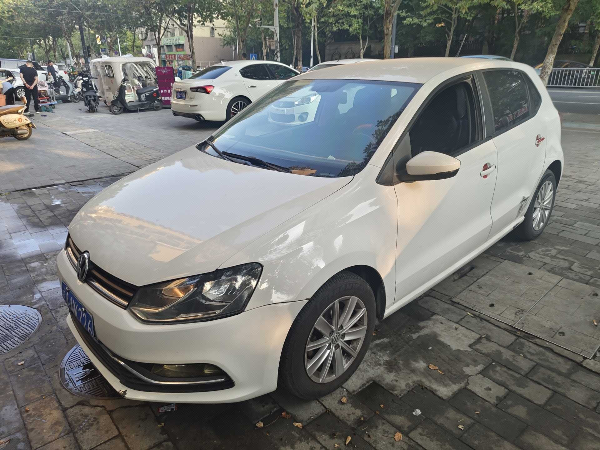 Volkswagen Polo 2014 car image 