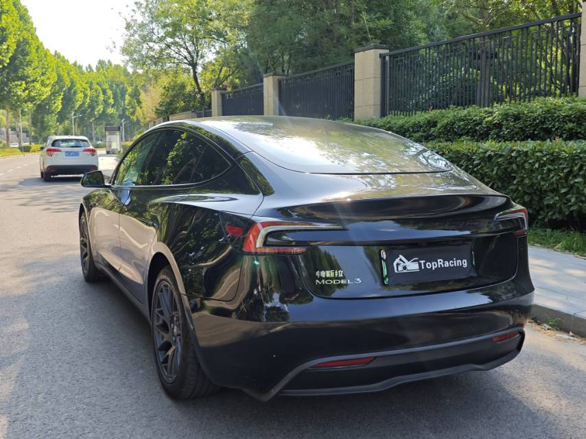 Tesla Model 3 2025 car image #7