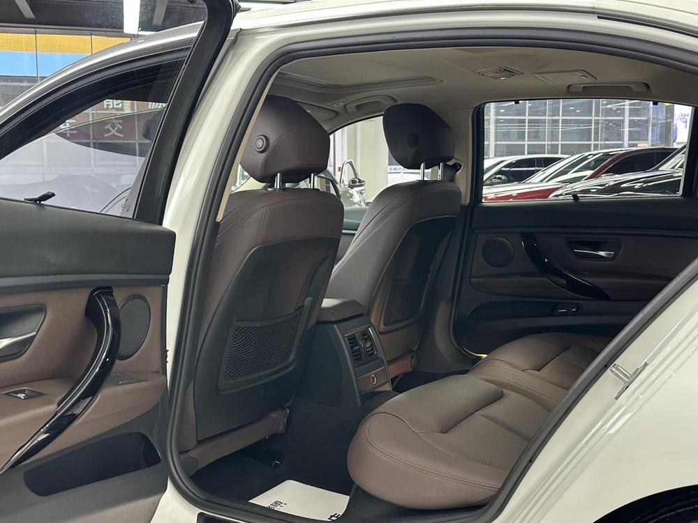 BMW 3 Series 2019 #25 BMW 3 Series 2019 car image #25