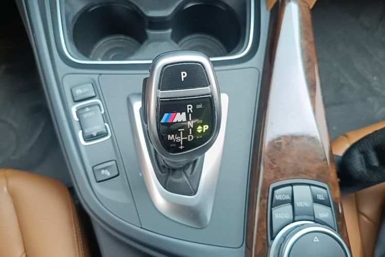 BMW 3 Series 2015 car image #27