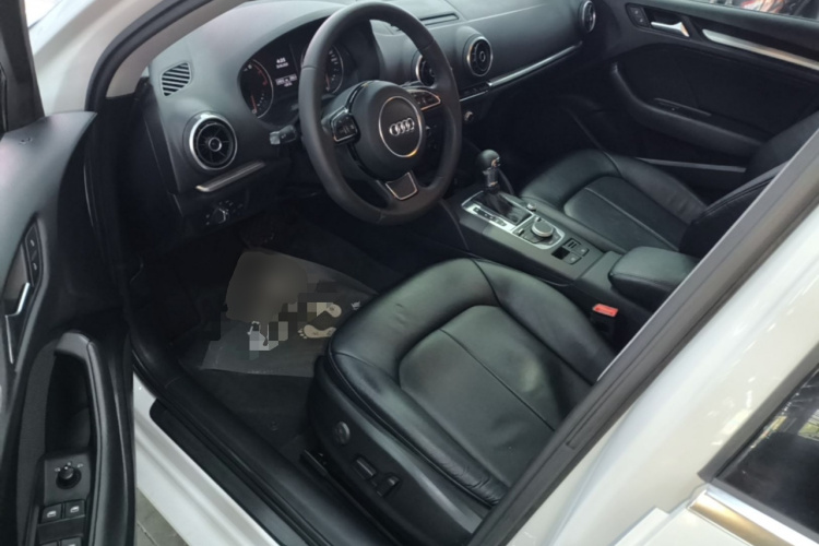 Audi A3 2016 car image #16