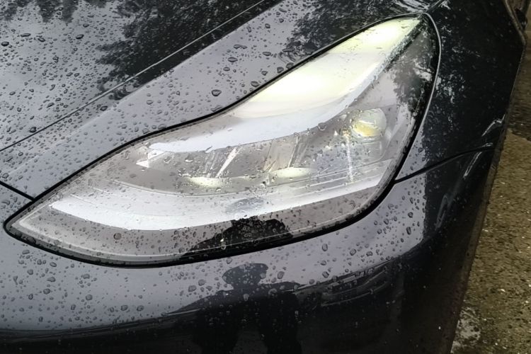 Tesla Model Y 2024 car image #23