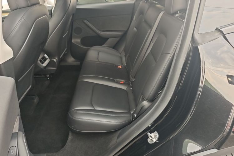 Tesla Model Y 2021 #17 Tesla Model Y 2021 car image #17