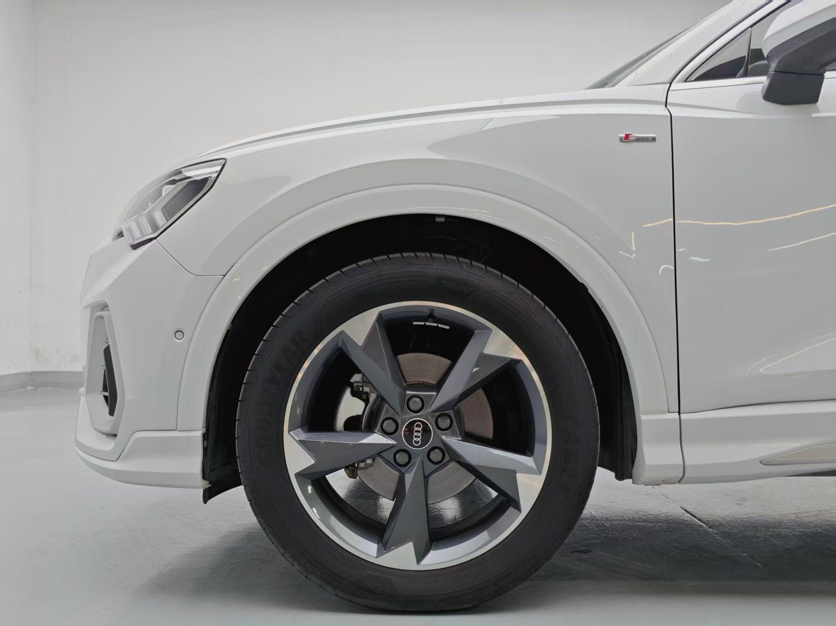 Audi Q3 2023 #7 Audi Q3 2023 car image #7