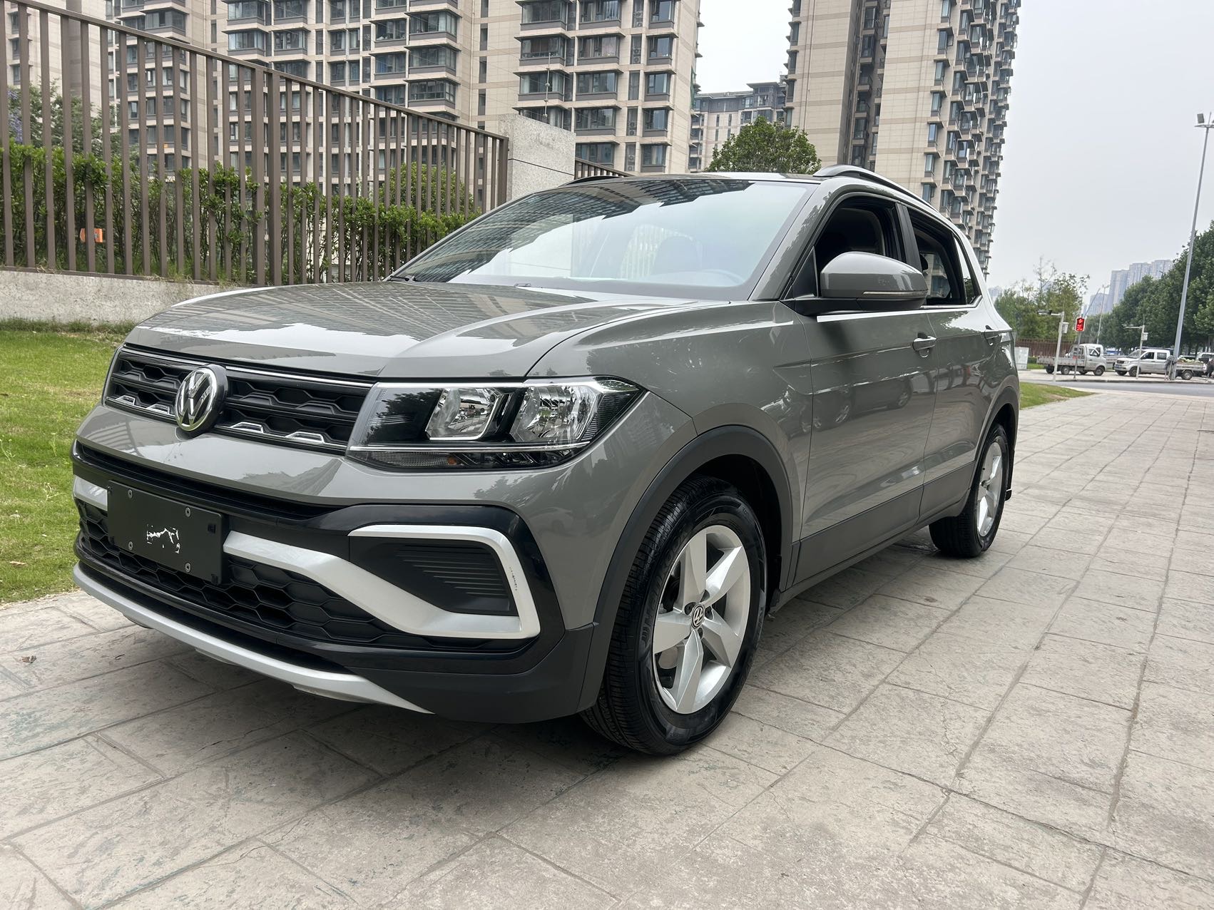Volkswagen T-Cross 2020 car image 