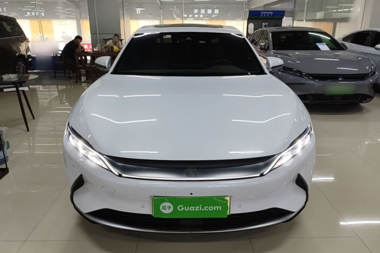 BYD Han 2022 #3 BYD Han 2022 car image #3