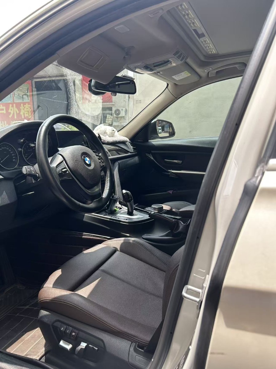 BMW 3 Series 2019 car image #5