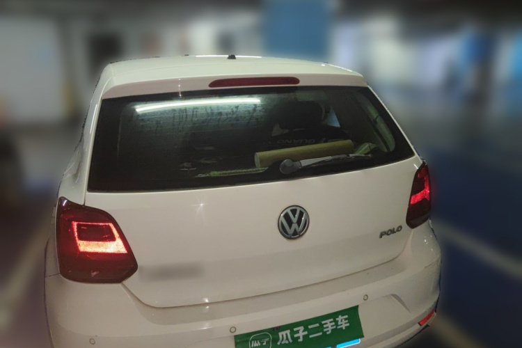 Volkswagen Polo 2015 car image #4