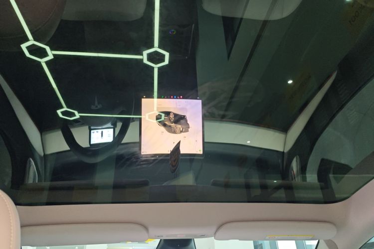 Tesla Model Y 2023 #20 Tesla Model Y 2023 car image #20