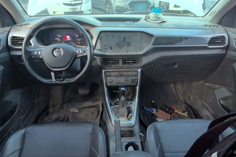 Volkswagen T-Cross 2020 immagine di auto #10