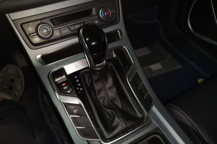 GEELY Emgrand 2021 image de voiture #14
