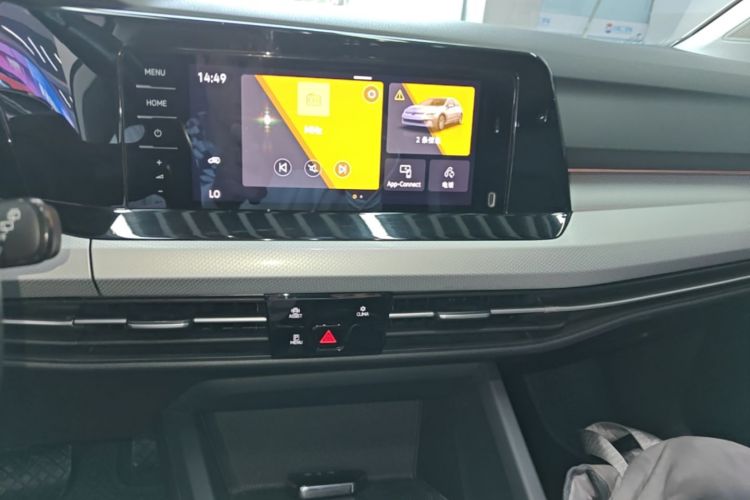 Volkswagen Golf 2021 car image #13
