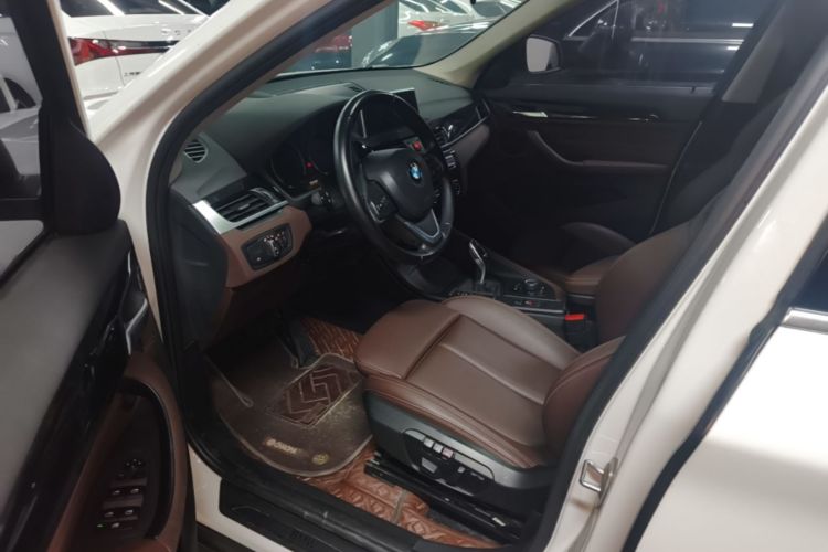 BMW X1 2019 #12 BMW X1 2019 صورة سيارة #12