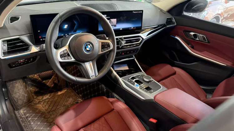 BMW i3 2023 car image #2