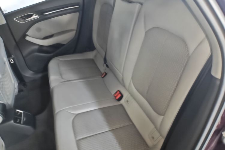 Audi A3 2019 car image #17