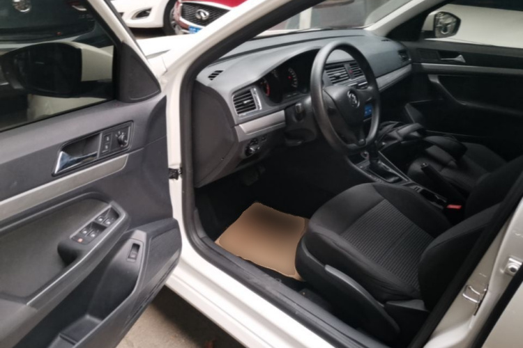 Volkswagen Lavida 2020 car image #16