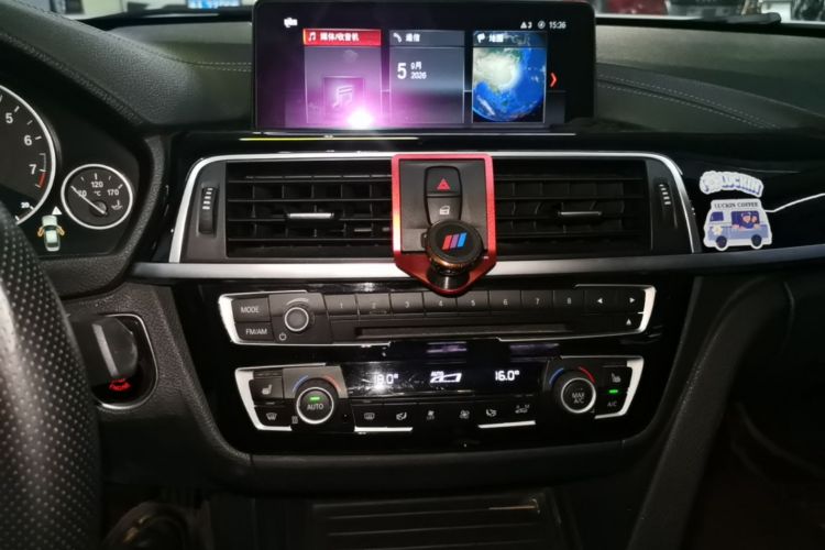 BMW 3 Series 2019 car image #13
