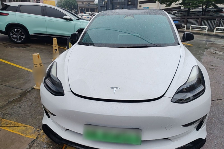 Tesla Model 3 2022 car image #3
