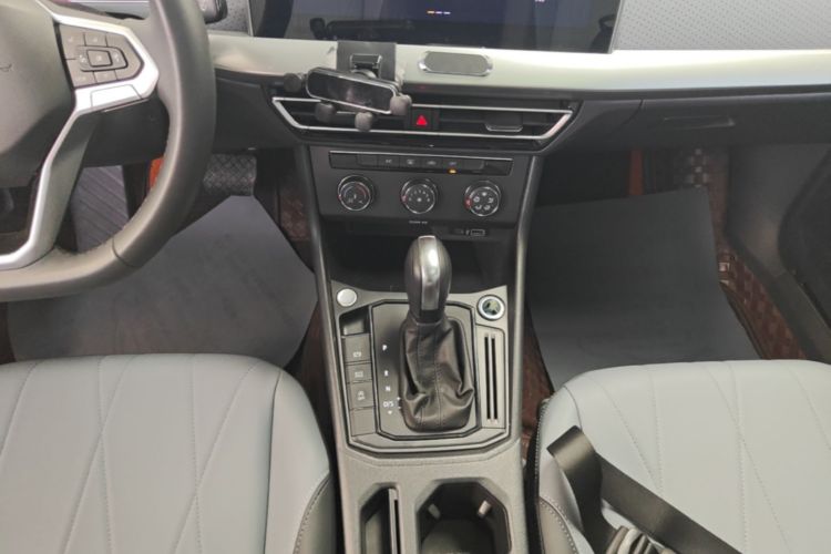 Volkswagen Lavida 2025 imagen de coche #14