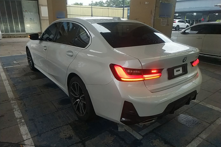 BMW 3 Series 2023 car image #5