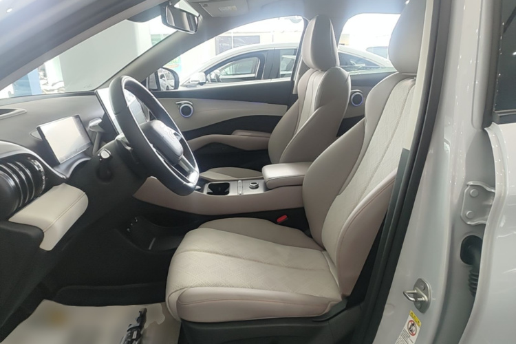 BYD Yuan Plus 2025 #15 BYD Yuan Plus 2025 car image #15
