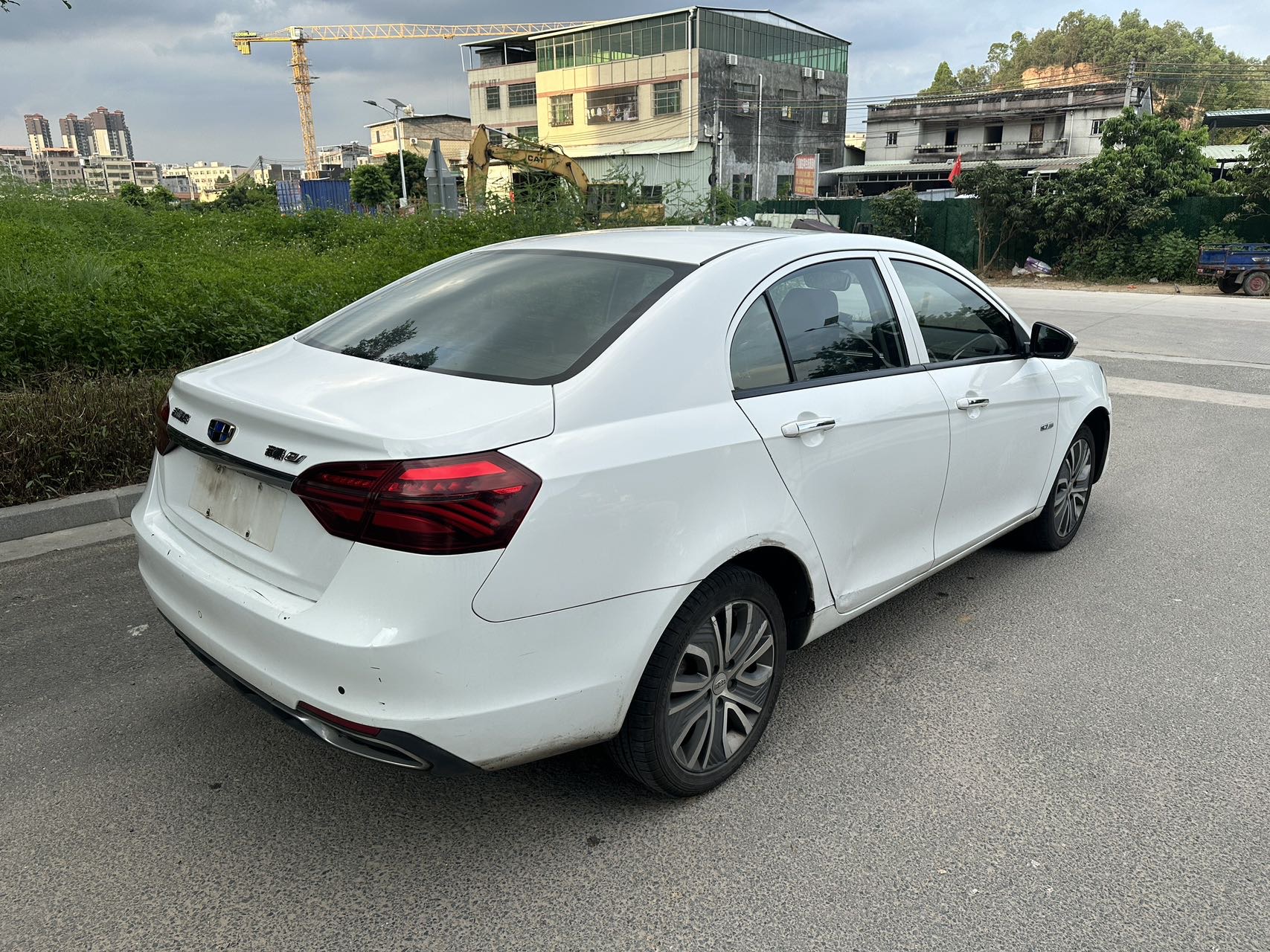 GEELY Emgrand New Energy 2018 car image #9
