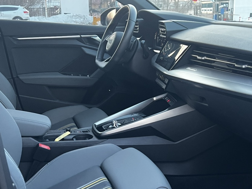 Audi A3 2021 immagine di auto #14