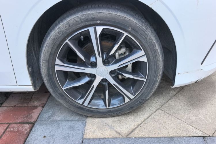 GEELY Emgrand 2022 car image #9
