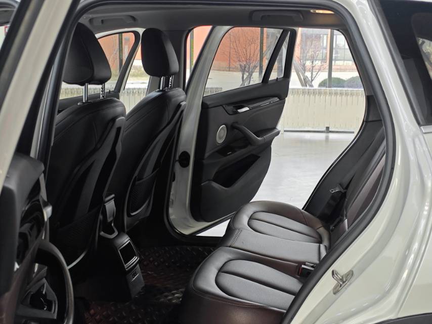 BMW X1 2021 car image #16