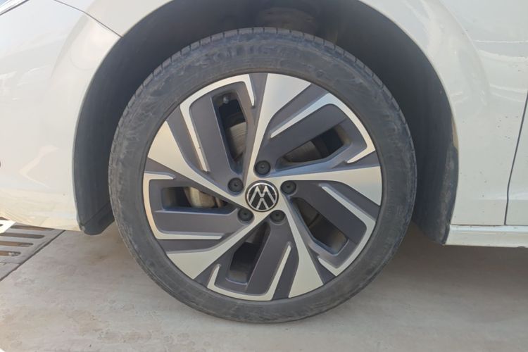 Volkswagen Bora 2023 car image #9